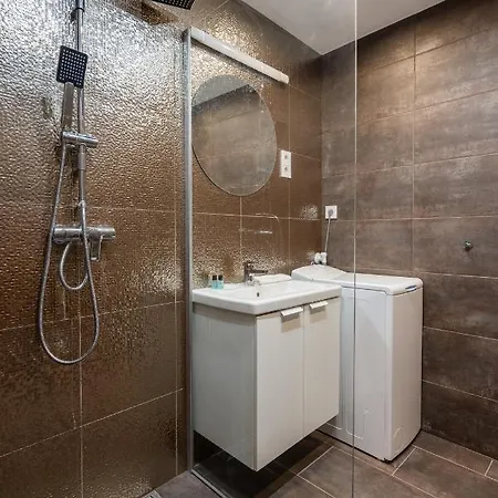 Bpr Lore Au Danube Apartment *