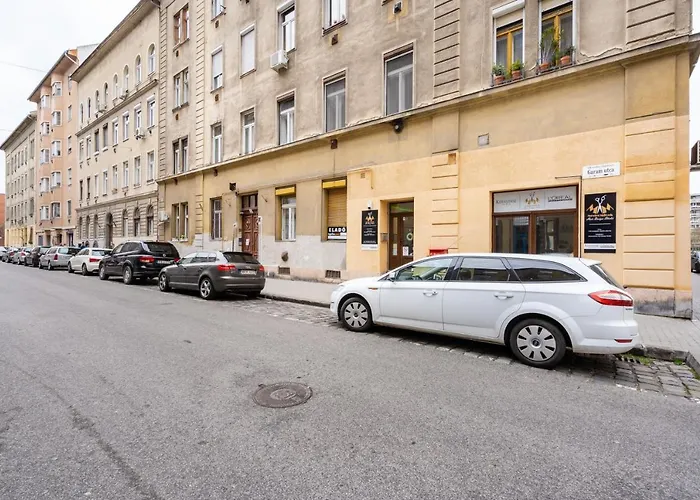 Bpr Lore Au Danube * Budapesta