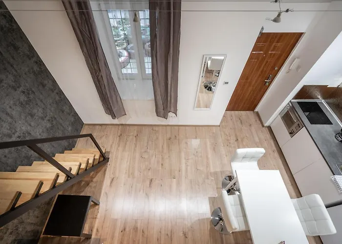 Bpr Lore Au Danube * Budapesta